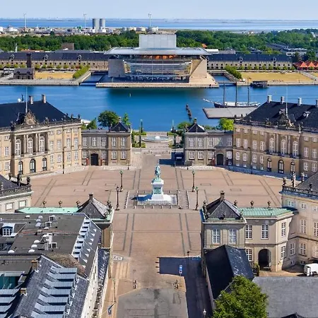Lavish 4br In The Heart Of Cph By The Canals Lägenhet