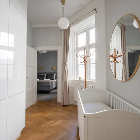 Lavish 4br In The Heart Of Cph By The Canals Apartman Koppenhága
