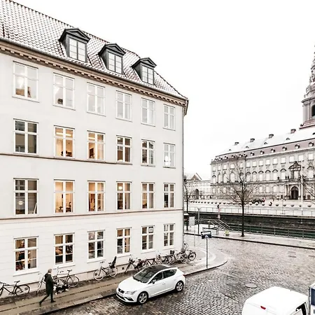 Lavish 4br In The Heart Of Cph By The Canals Appartement *