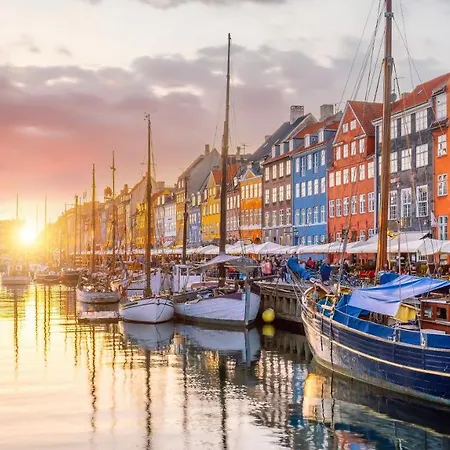 Lavish 4br In The Heart Of Cph By The Canals *