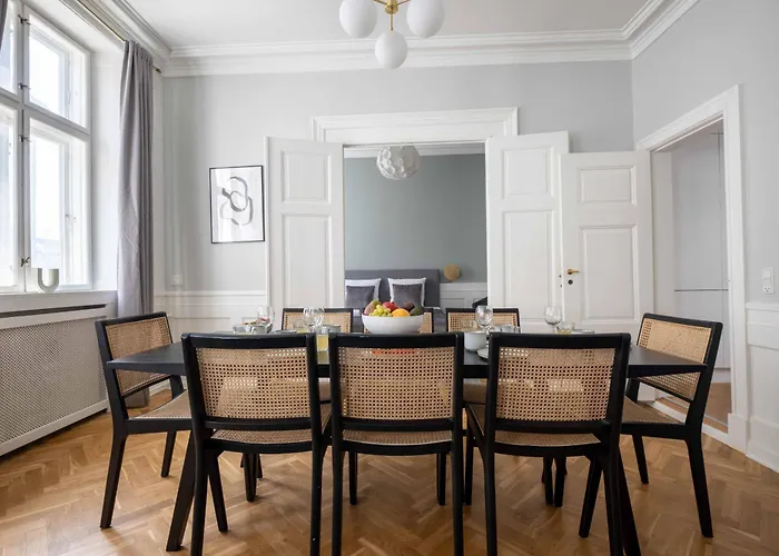 Lavish 4br In The Heart Of Cph By The Canals Copenaghen