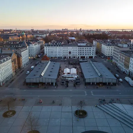 Lavish 4br In The Heart Of Cph By The Canals Apartment
