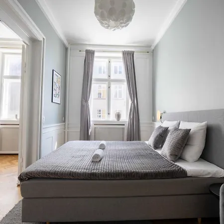 Lavish 4br In The Heart Of Cph By The Canals * Kopenhagen