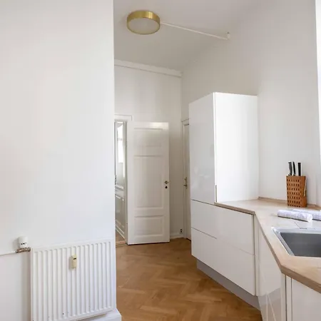 Lavish 4br In The Heart Of Cph By The Canals