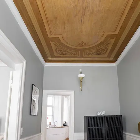 Lavish 4br In The Heart Of Cph By The Canals Apartment