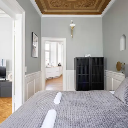 Lavish 4br In The Heart Of Cph By The Canals *